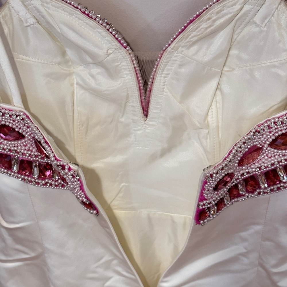 Formal Dress - Picture 10 of 10